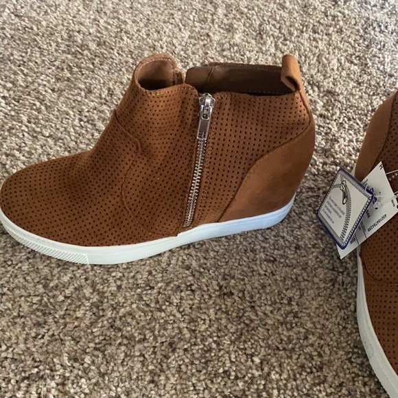 Shoes - NWT suede high top shoes . Size 7